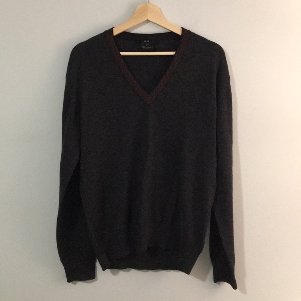 Men’s Gucci dress v neck sweater